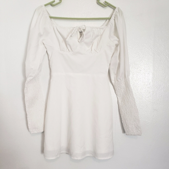 Princess Polly Dresses & Skirts - Princess Polly White Smocked Sleeve Dress 0